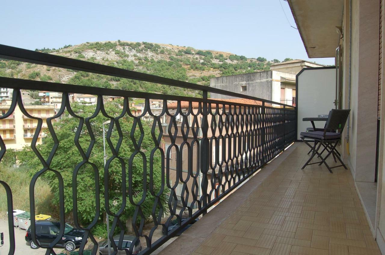 Villa Casa Fontana Módica Exterior foto